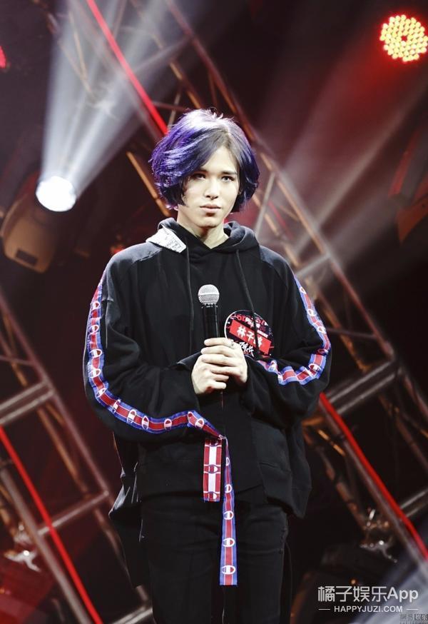 男子花5年时间整成尚雯婕,为了见偶像还去参加快男! 男子花5年时间整成尚雯婕,为了见偶像还去参加快男!