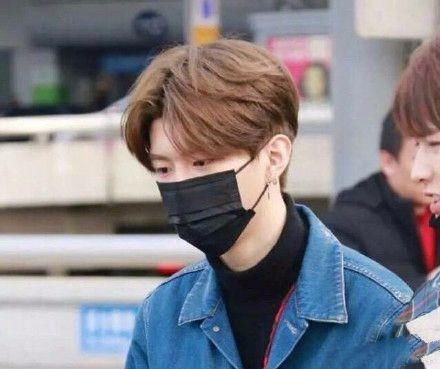 范丞丞节目路透照曝光,网友:一看就是韩国流水