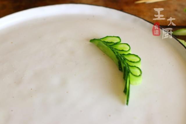 黄瓜围边,简单易学,家里来客人露一手,普通家常