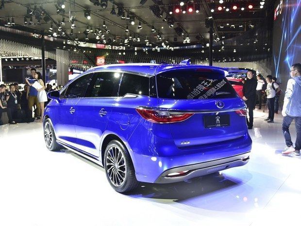 比亚迪宋七座mpv价格图片 新款混动宋7座suv尺寸