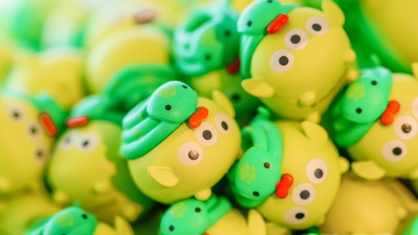 从米老鼠到艾莎!40多个迪士尼电影角色萌趣变身北京“快闪” 从米老鼠到艾莎!40多个迪士尼电影角色萌趣变身北京“快闪”