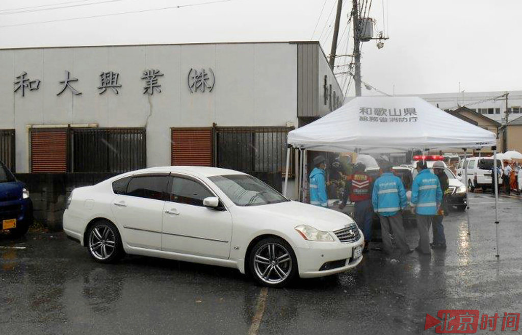 日本和歌山枪击事件1死3伤 枪手携枪支逃跑