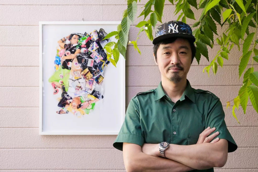 晴彦的摄影作品绝对属于令人过目不忘。所有人都会问,真空袋里的是真人吗?他们在里面怎么呼吸?带着好多疑问,我们去东京见到了摄影师本人。