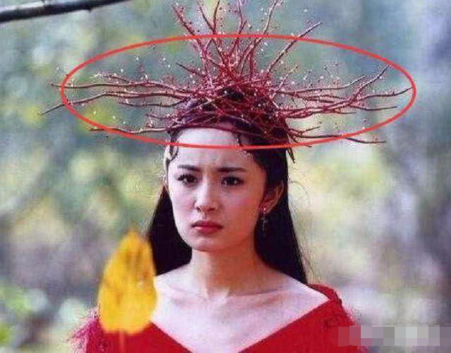 杨幂十大穿帮镜头:三生三世十里桃花中夜华对