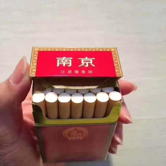 国内销量最好的10元香烟,口感不比中华差,这4