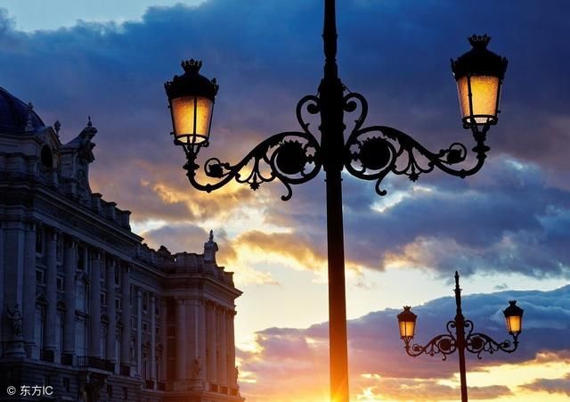 不联系不代表不想念,而想念了又能如何