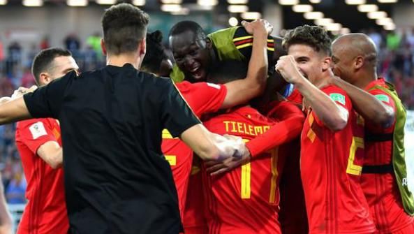 日本负波兰凭黄牌少出线;英格兰成功避上半区