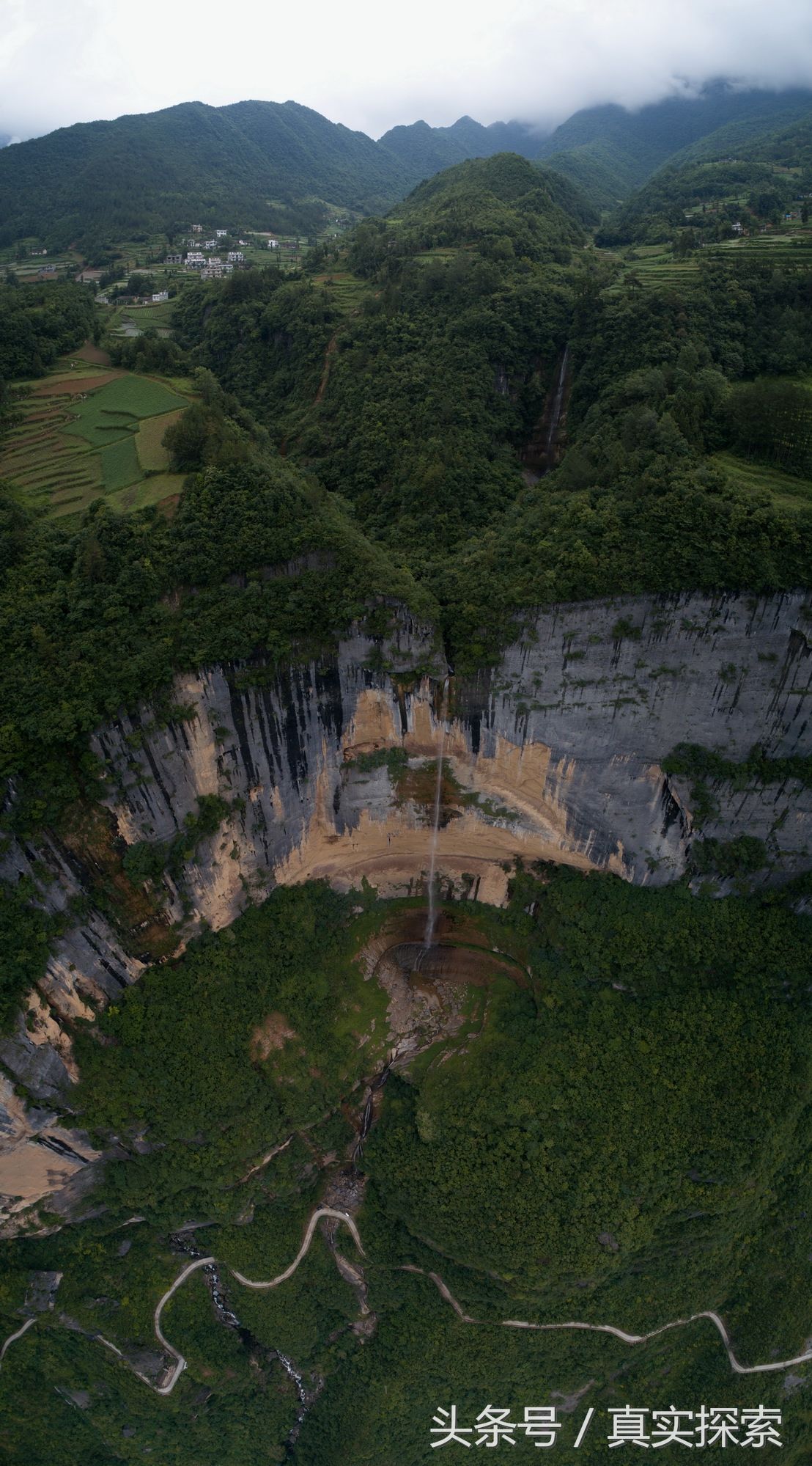 湖北神农架大九湖到重庆巫山当阳大峡谷的罕见