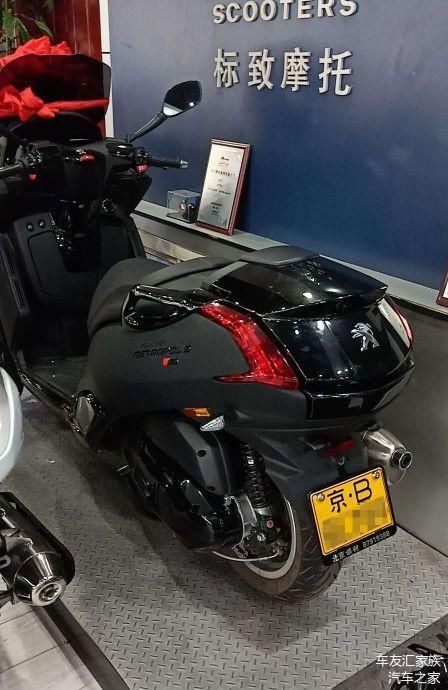 正三轮载客摩托车!报废年限12年!标致倒三轮北