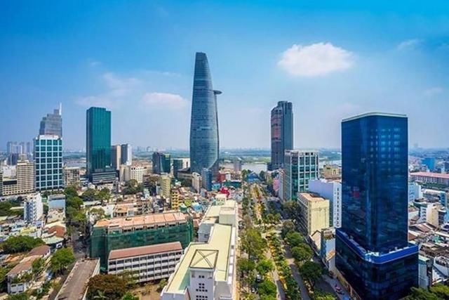 越南最发达的城市,满街都是摩托车,这是越南一