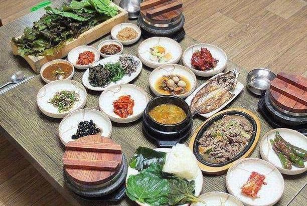 韩剧都是骗人的?韩国普通家庭一日三餐,这生活