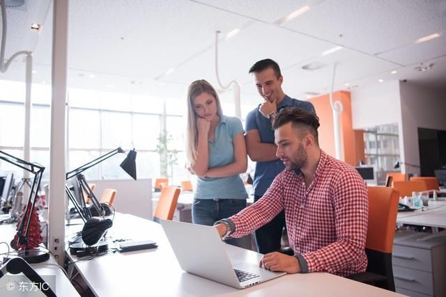 马云;什么叫互联网时代的共享经济