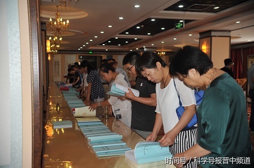 晋中市工商局赴市国税局参观学习文明单位创建