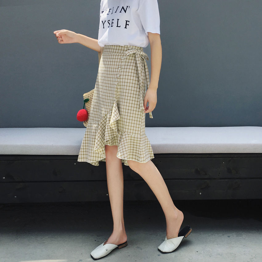 腿粗的女人别穿紧身裤,看看下面女人这样穿,整