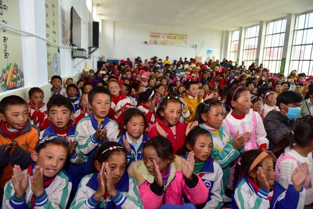 跨越万里,持续十四年:北京苹果慈善基金会西藏阿里公益捐赠