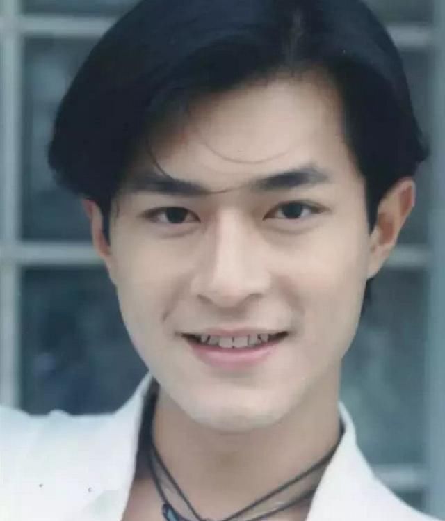 18岁的杨洋,18岁的吴亦凡,18岁的鹿晗,都没有