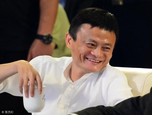 马云做成网约车平台,滴滴突然宣布调价,网友:拜