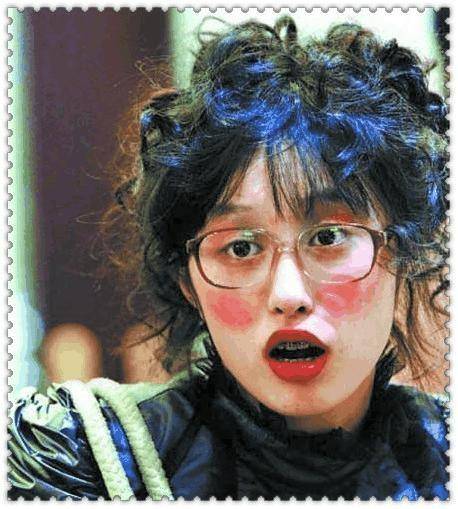 《粉红女郎》《双响炮》《丑女无敌