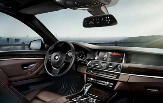 拿了驾照却不敢去市区开?新手一定要学两招,上