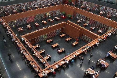 中年男人必看的几本经典书籍,帮助你提高智商