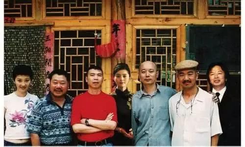 崔永元转发文章回应冯小刚:我回你十耳光 201