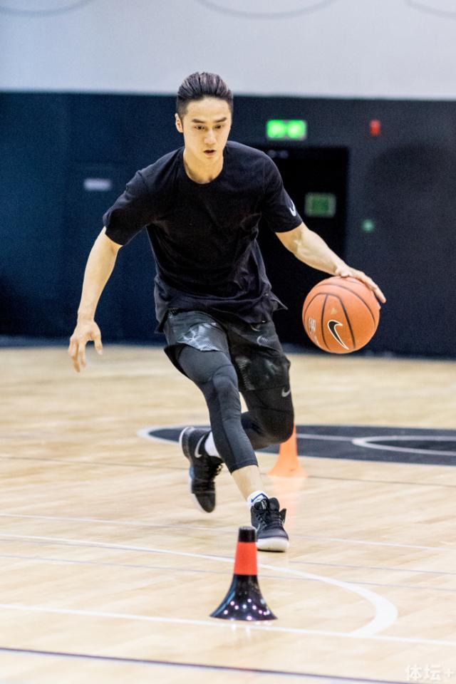 "横店lbj"蒋劲夫:娱乐圈篮球第1人?