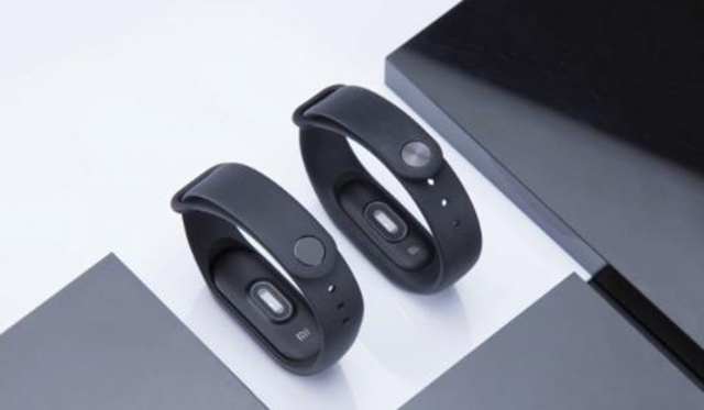 荣耀手环4:NFC+触控彩屏!网友:还买什么小米手