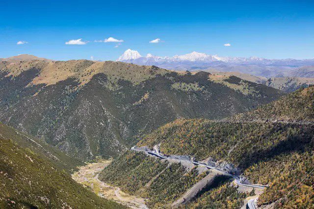 甘孜州那些海拔4000米以上的天路,每一条都震