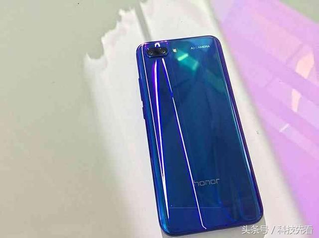 荣耀10升级搭载Turbo,小米8还是荣耀10的对