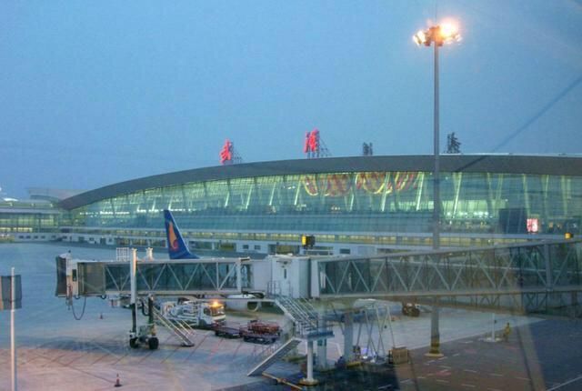 中部三大机场,武汉、长沙竞争20年,郑州却后来