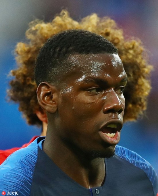 博格巴球踢得好还能贡献表情包