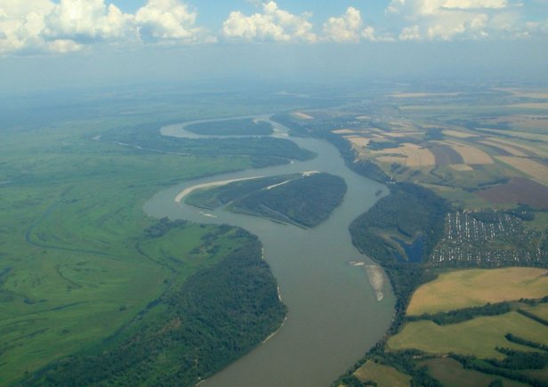 世界最长的十大河流排名,两个流经中国,两个为中国独有