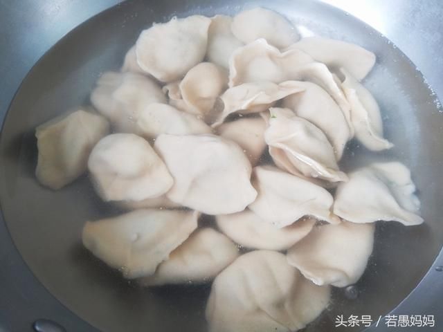 饺子馅怎么调最好吃?饺子哪种包法最简单?2分