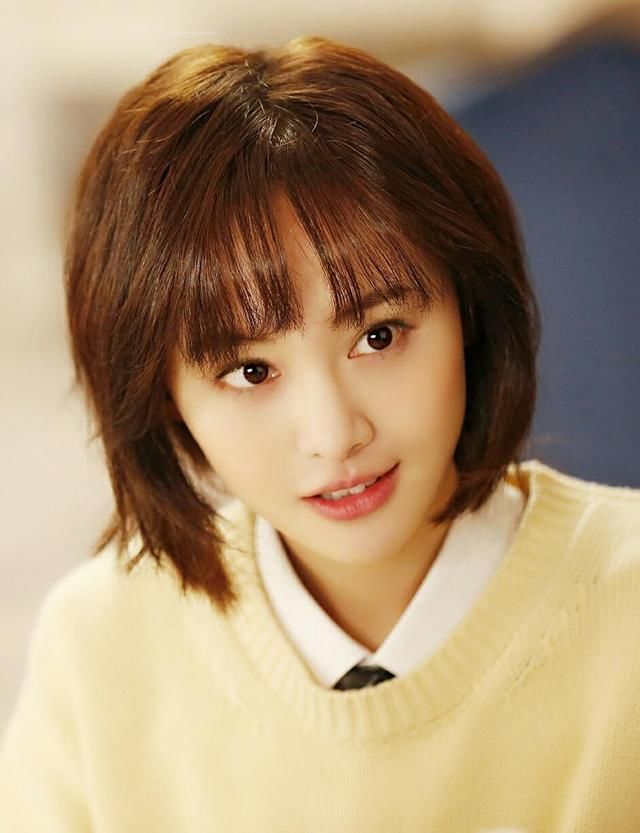 9张郑爽与替身的照片铁粉也不一定认得出,认出