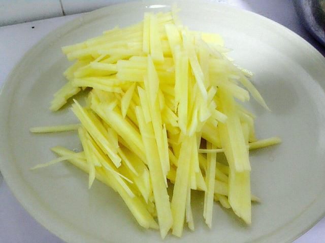 切了500斤土豆总结出来的切丝经验,切好土豆丝,就这两个捷径