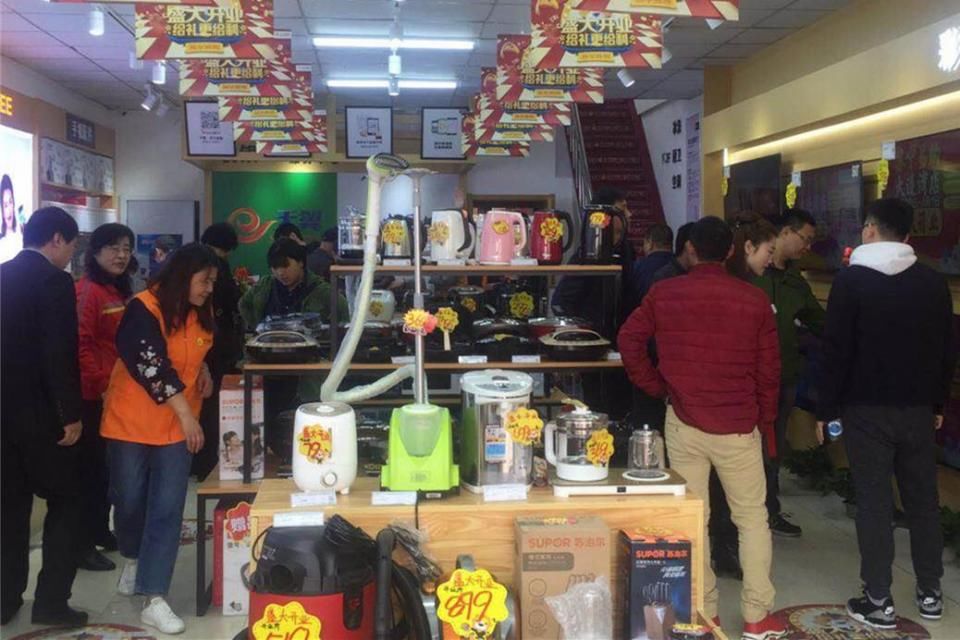 苏宁易购零售云双店同开 乡镇实体店迎来转型