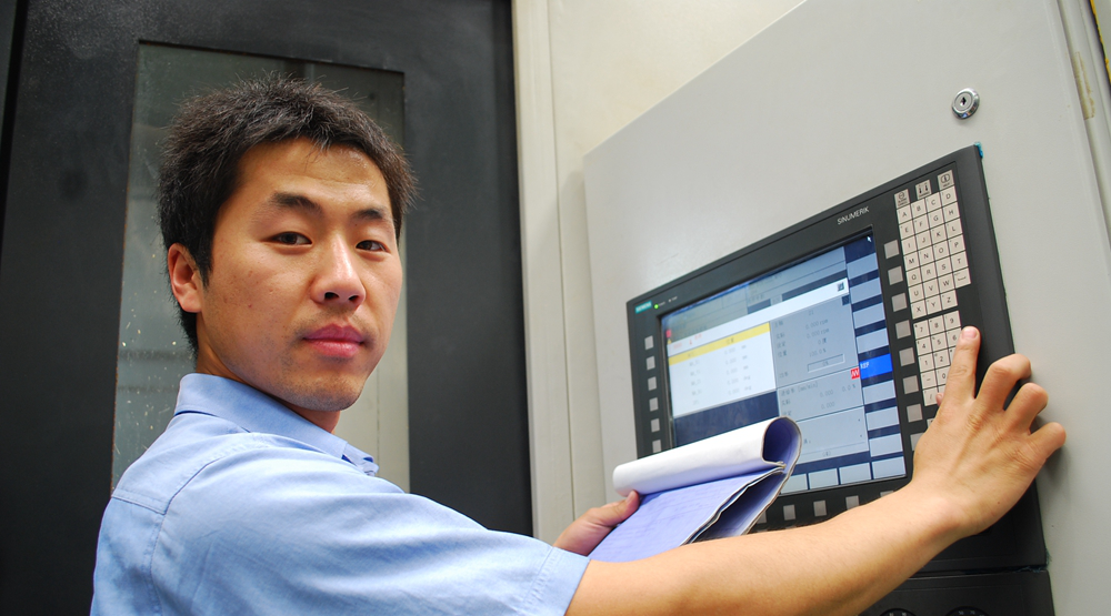 “航天铣工”马立冉:毫米之间打磨国之重器 “航天铣工”马立冉:毫米之间打磨国之重器