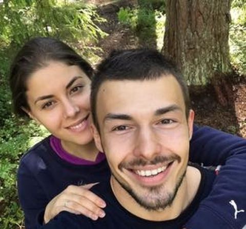 (图片来自网络) 更扯的是vlada在照片的下面写着:我老公卧室的美丽