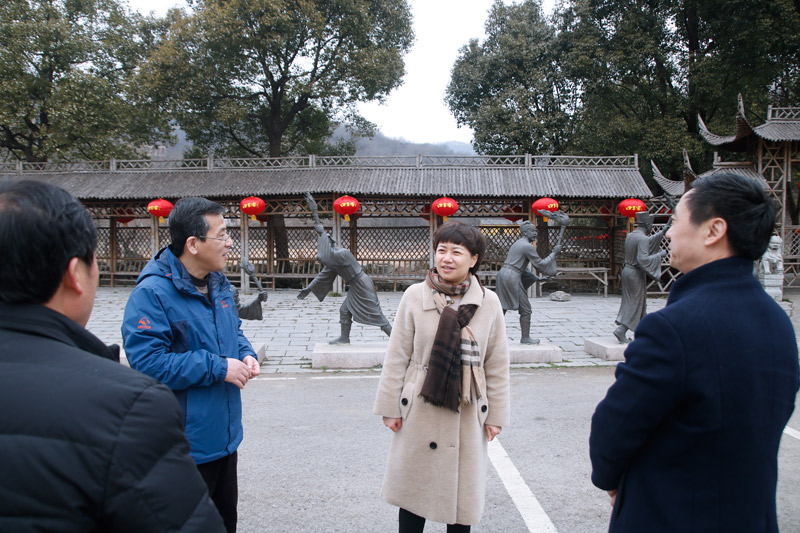 田昕检查节日期间工作安排