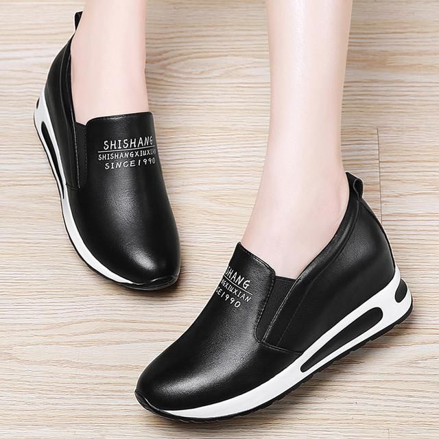 开春就穿这6款小白鞋,不管搭裙子还是牛仔裤,