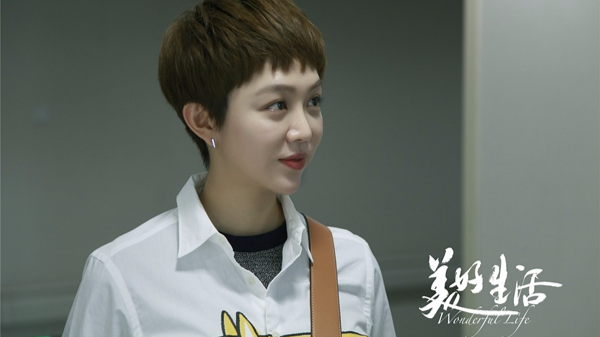 姜妍本色出演外太空人 与李乃文上演“欢喜冤家” 姜妍本色出演外太空人 与李乃文上演“欢喜冤家”