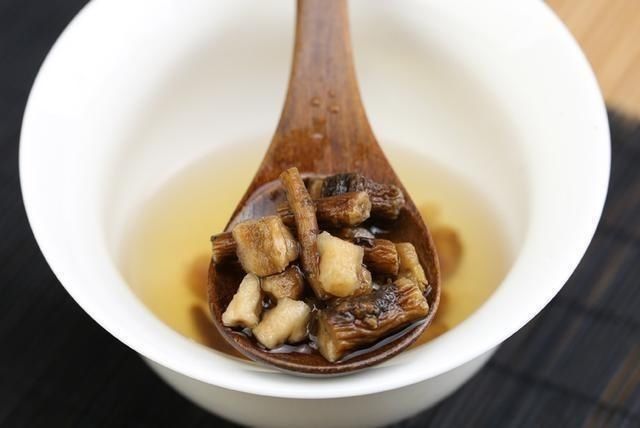 抽烟和喝酒哪个对身体伤害大?二者,男人该如何