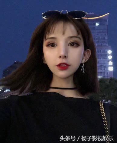 她曾是快手人气一姐,方丈大婚伤心不已,亲口承