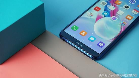 荣耀绝美手机:双面玻璃+全面屏+四摄!让OPPO