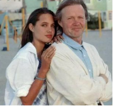 史上最强揭秘!娱乐圈13大明星和父亲的那些恩