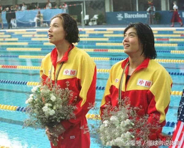 游泳女奥运冠军,有两段婚姻在英国生子,如今回