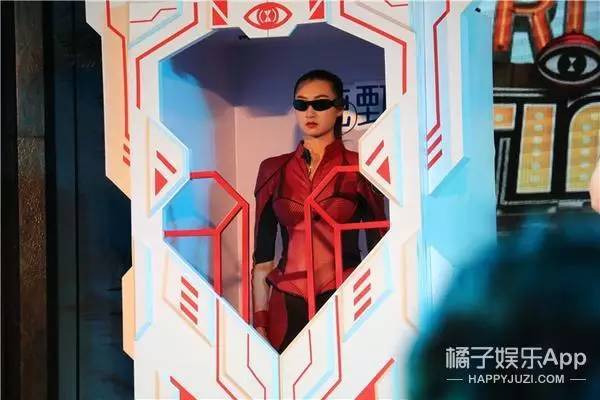 忽高忽矮，林允的身高真是谜之存在!