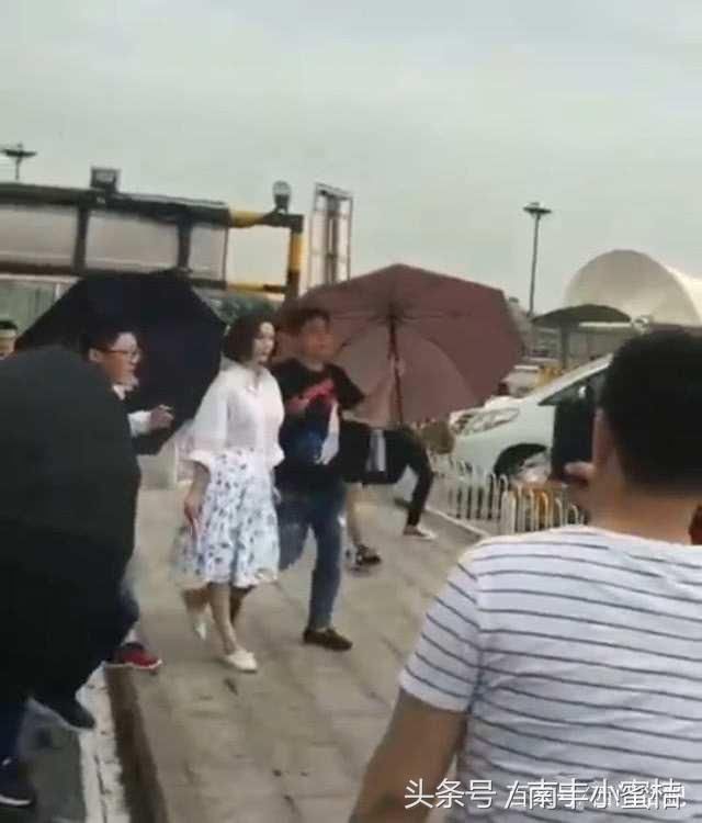 台媒曝范冰冰2度被捕,Y姓女星、W姓男偶像或