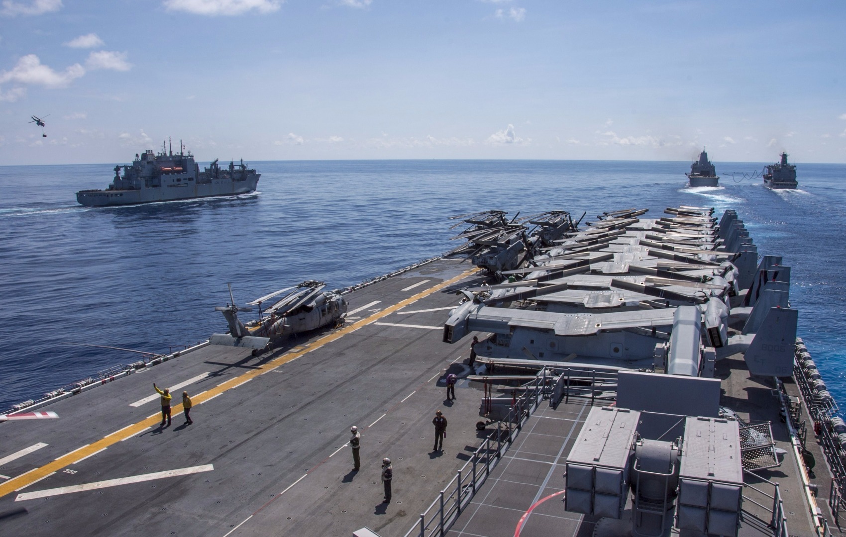 美军两栖战舰群国庆期间进入南海训练