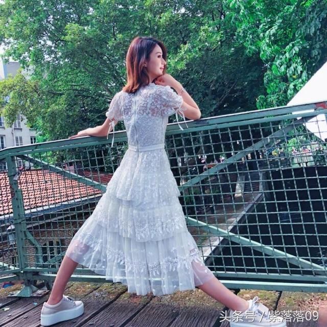 冯提莫的腿,赵丽颖的腰,热巴的唇,都不及她盛世